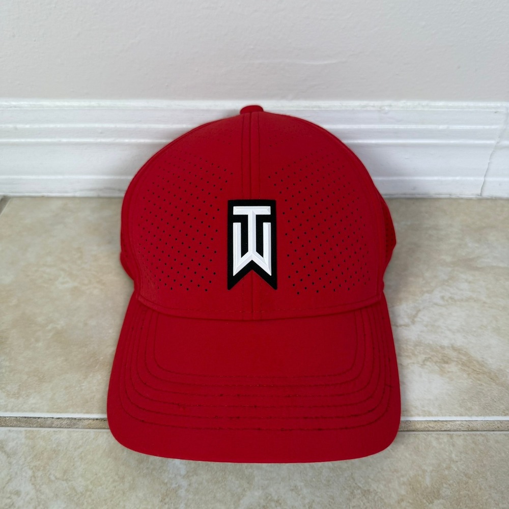 Tiger Woods TW Collection Nike Golf Hat Mens L/XL Red Perforated Performance Cap